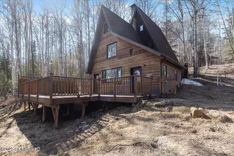 1320 Gull Rd, Fairbanks, AK 99712