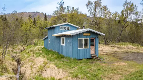 55851 Glenn Rd, Homer, AK 99603