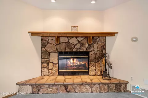 18113 Misty Falls Cir, Eagle River, AK 99577 photo 6