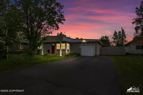 4313 Lois Dr, Anchorage, AK 99517