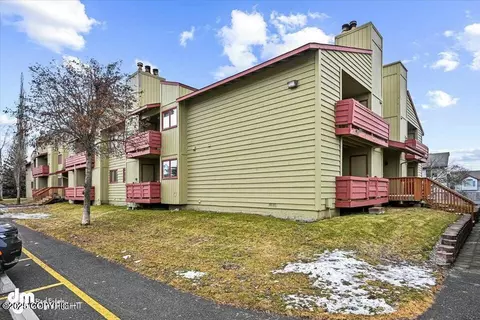 10250 Jamestown Dr # B13, Anchorage, AK 99507