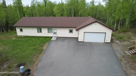 29022 W Parks Hwy, Willow, AK 99688