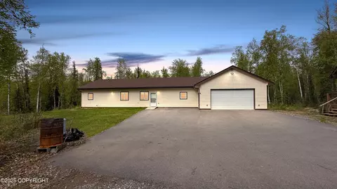29022 W Parks Hwy, Willow, AK 99688