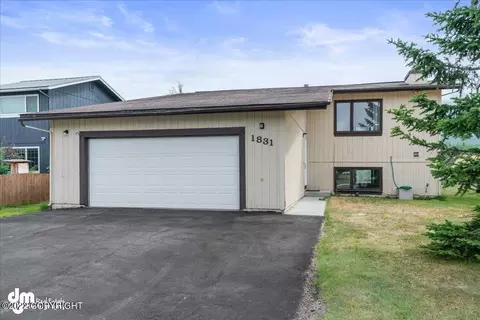 1831 Early View Dr, Anchorage, AK 99504