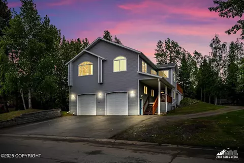 8133 Parkridge Cir, Anchorage, AK 99507