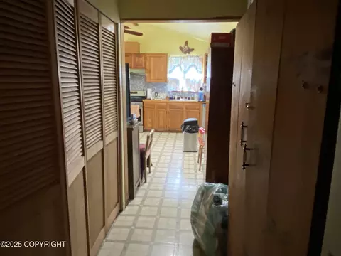 Entry Way - 1906 Hamilton Dr, Craig, AK 99921 photo 2 of 2