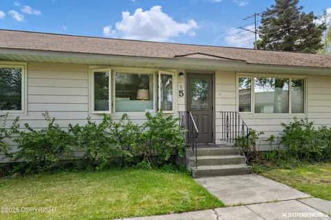 1015 Beech Ln # 5, Anchorage, AK 99501
