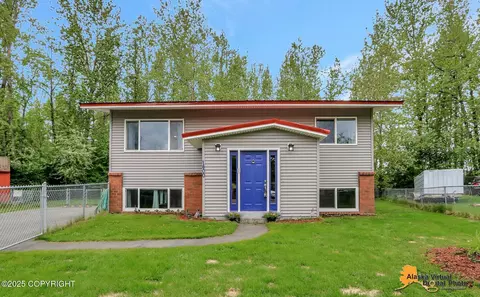 1400 Kelly Cir, Anchorage, AK 99504