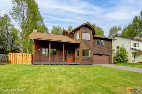 8230 Dagan St, Anchorage, AK 99502