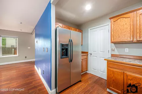 6510 Whispering Loop # B, Anchorage, AK 99504 photo 9