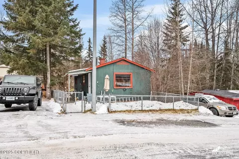 3008 Willow St, Anchorage, AK 99517