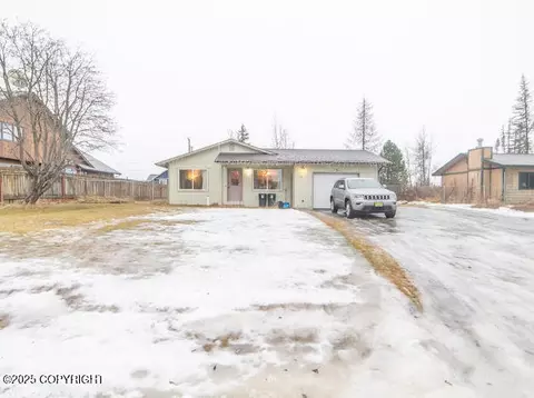 359 W Arlington Ave, Soldotna, AK 99669
