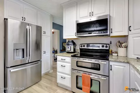 8980 Rendon Dr, Anchorage, AK 99507 photo 9