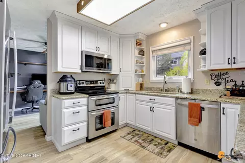 8980 Rendon Dr, Anchorage, AK 99507 photo 7