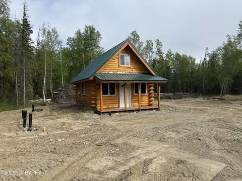 7012 N Showers Cir, Palmer, AK 99645