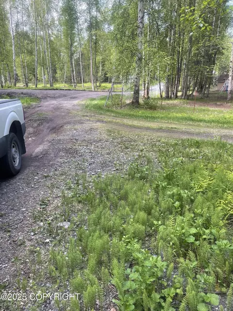 20001 Scenic Dr, Chugiak, AK 99567
