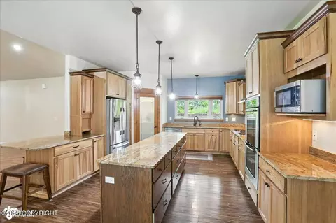 6325 S Hayfield Rd, Wasilla, AK 99654
