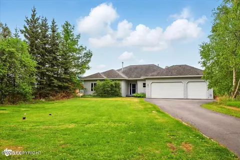 674 W Selina Ln, Wasilla, AK 99654