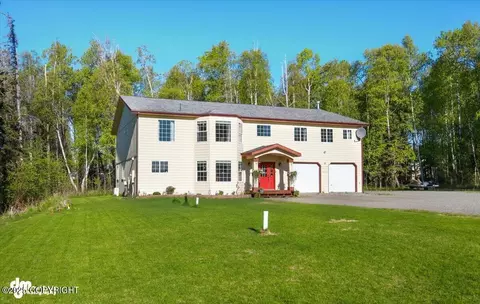 5672 Gooseberry Cir, Wasilla, AK 99654