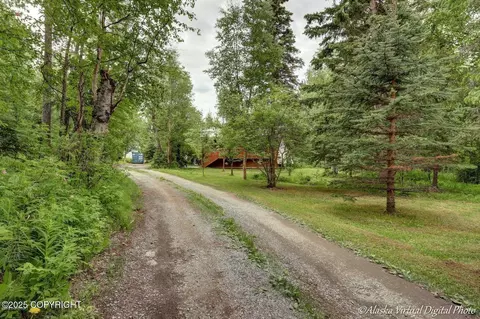 17690 E Idle Dr, Palmer, AK 99645