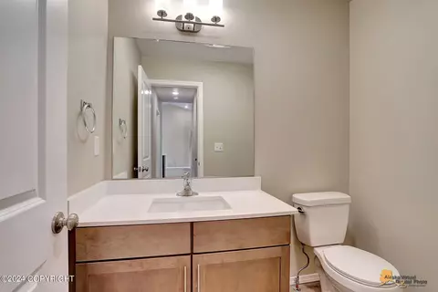 Bath - 1633 E Hidden Ranch Loop, Palmer, AK 99645 photo 4 of 4