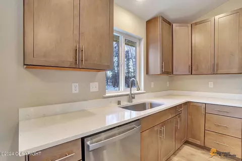 Kitchen - 1633 E Hidden Ranch Loop, Palmer, AK 99645 photo 5 of 5