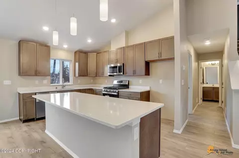 Kitchen - 1633 E Hidden Ranch Loop, Palmer, AK 99645 photo 3 of 5