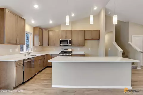 Kitchen - 1633 E Hidden Ranch Loop, Palmer, AK 99645 photo 2 of 5
