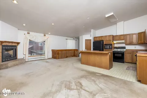 Living - 6832 Cape Lisburne Loop, Anchorage, AK 99504 photo 4 of 8