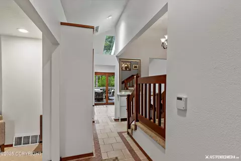 Entry Way - 10510 Constitution Cir, Eagle River, AK 99577 photo 1 of 4