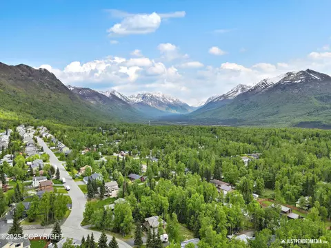 View/Area - 10510 Constitution Cir, Eagle River, AK 99577 photo 3 of 6