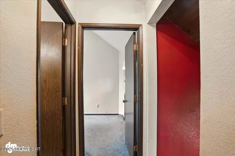 Entry Way - 5480 E 98th Ave, Anchorage, AK 99516 photo 5 of 5