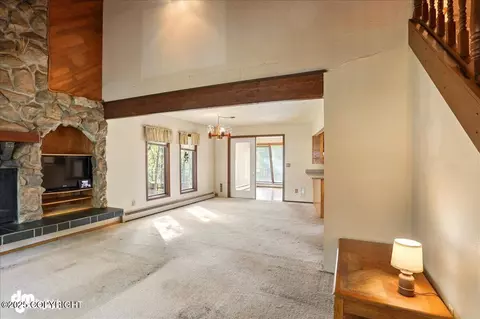 Living - 5480 E 98th Ave, Anchorage, AK 99516 photo 3 of 5