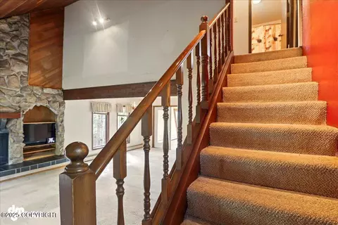 Entry Way - 5480 E 98th Ave, Anchorage, AK 99516 photo 4 of 5