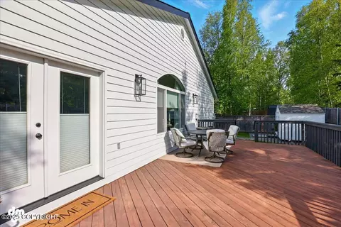 Exterior - 10037 Excursion Cir, Anchorage, AK 99515 photo 4 of 10