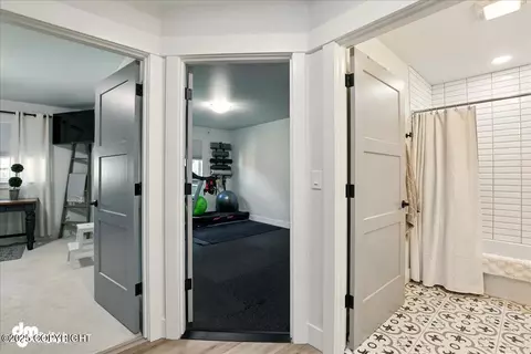Entry Way - 10037 Excursion Cir, Anchorage, AK 99515 photo 5 of 5