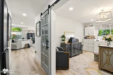 Entry Way - 10037 Excursion Cir, Anchorage, AK 99515 photo 3 of 5