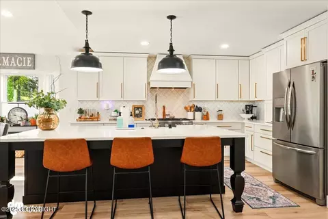 Kitchen - 10037 Excursion Cir, Anchorage, AK 99515 photo 2 of 4
