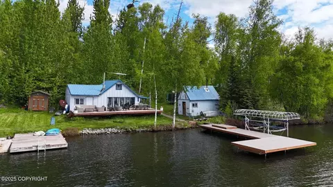 3920 S Sunny View Dr, Big Lake, AK 99652