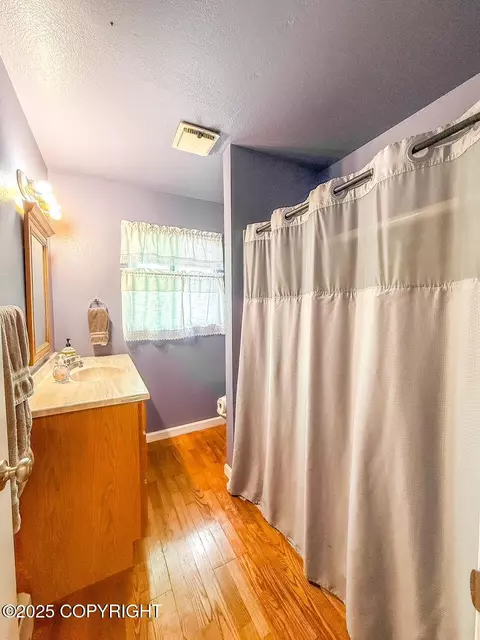 Bath - 4849 E 6th Ave, Anchorage, AK 99508 photo 4 of 6
