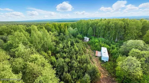 15946 W Willow Fishhook Rd, Willow, AK 99688