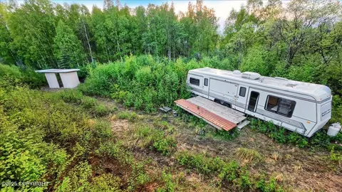 15946 W Willow Fishhook Rd, Willow, AK 99688 photo 5