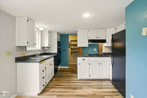4403 E 5th Ave, Anchorage, AK 99508 photo 7
