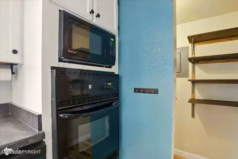 4403 E 5th Ave, Anchorage, AK 99508 photo 8
