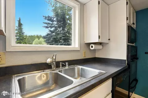 4403 E 5th Ave, Anchorage, AK 99508 photo 12