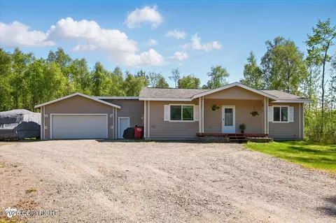 4425 N Cedarwood Cir, Wasilla, AK 99654