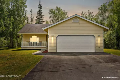 140 E Kara Cir, Wasilla, AK 99654