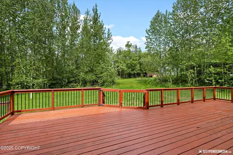 1061 E Mulchatna Dr, Wasilla, AK 99654