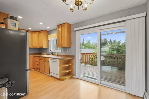 10840 Goodpaster Cir, Eagle River, AK 99577 photo 12