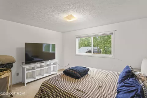 10840 Goodpaster Cir, Eagle River, AK 99577 photo 25